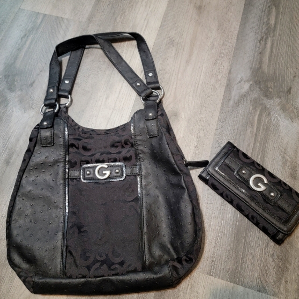 G by Guess Elegant Black Shoulder Bag with Wallet
